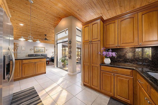 9400 SW 100th Ave Rd, Miami, FL 33176