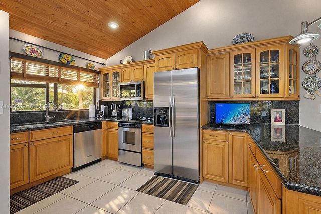 9400 SW 100th Ave Rd, Miami, FL 33176