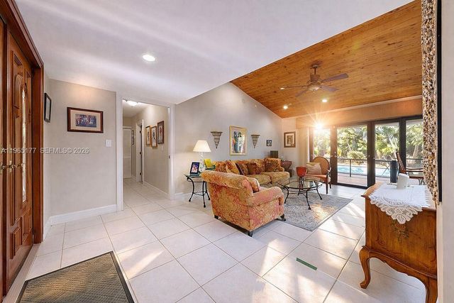 9400 SW 100th Ave Rd, Miami, FL 33176