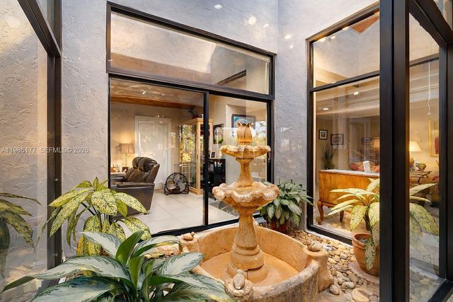 9400 SW 100th Ave Rd, Miami, FL 33176