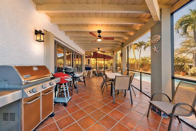 9400 SW 100th Ave Rd, Miami, FL 33176