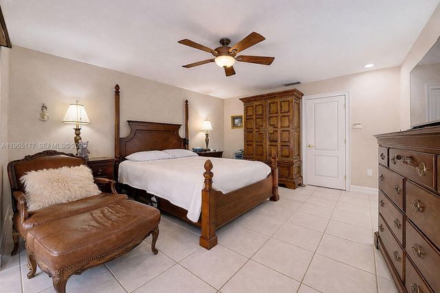 9400 SW 100th Ave Rd, Miami, FL 33176