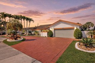 9400 SW 100th Ave Rd, Miami, FL 33176