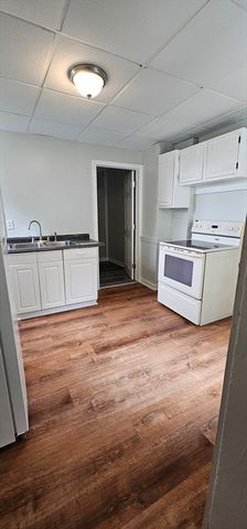 12 Foster St 12, Springfield, MA 01105