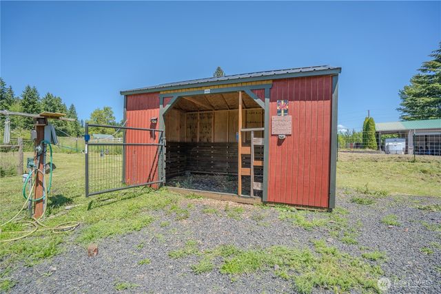 116 Gershick Road, Silver Creek, WA 98585