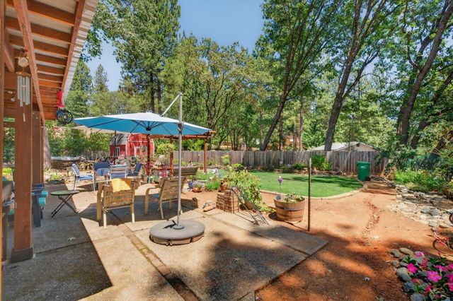 16753 Oscar Dr, Grass Valley, CA 95949