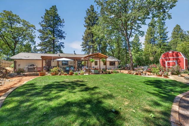 16753 Oscar Dr, Grass Valley, CA 95949