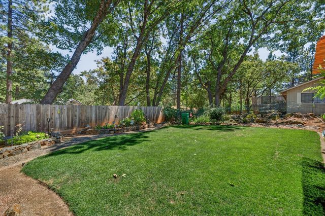 16753 Oscar Dr, Grass Valley, CA 95949