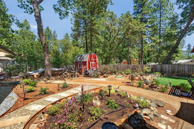 16753 Oscar Dr, Grass Valley, CA 95949