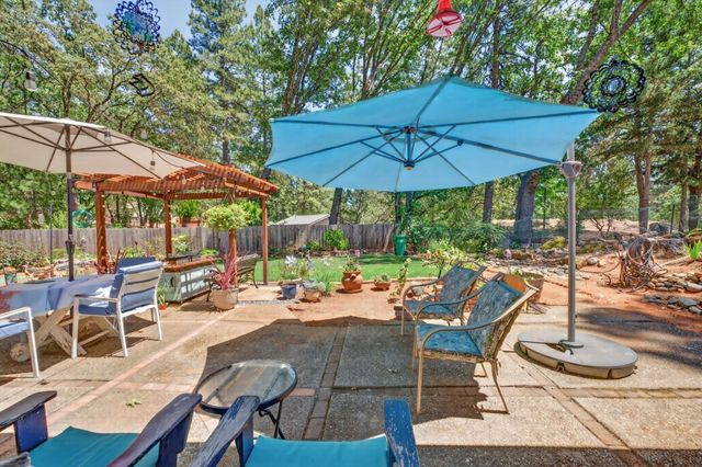 16753 Oscar Dr, Grass Valley, CA 95949