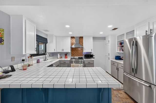 16753 Oscar Dr, Grass Valley, CA 95949