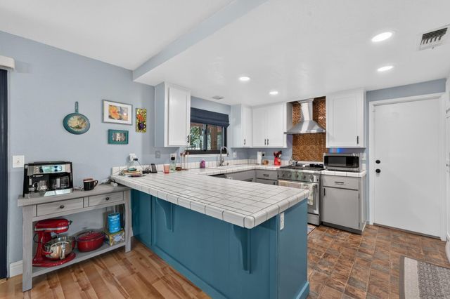 16753 Oscar Dr, Grass Valley, CA 95949