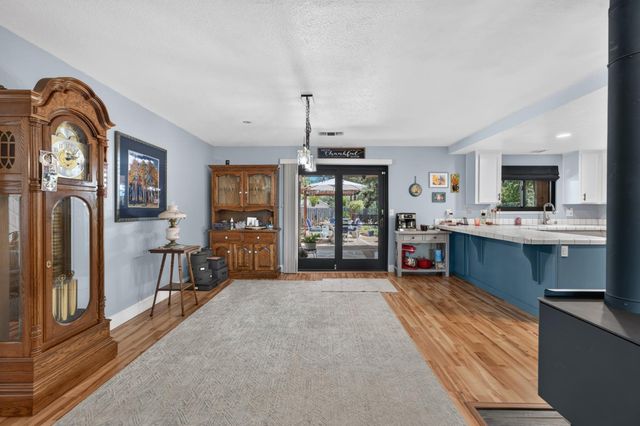 16753 Oscar Dr, Grass Valley, CA 95949