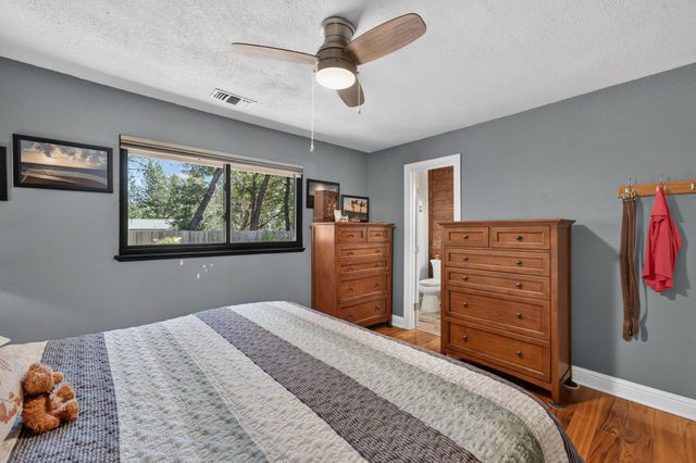16753 Oscar Dr, Grass Valley, CA 95949