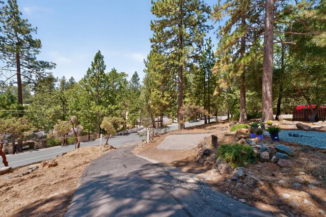 16753 Oscar Dr, Grass Valley, CA 95949