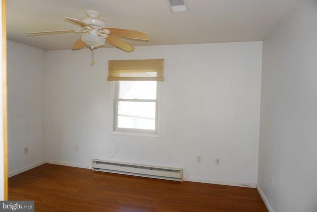 45 MEADOW RD, New Castle, DE 19720