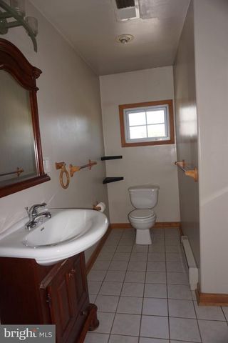 45 MEADOW RD, New Castle, DE 19720