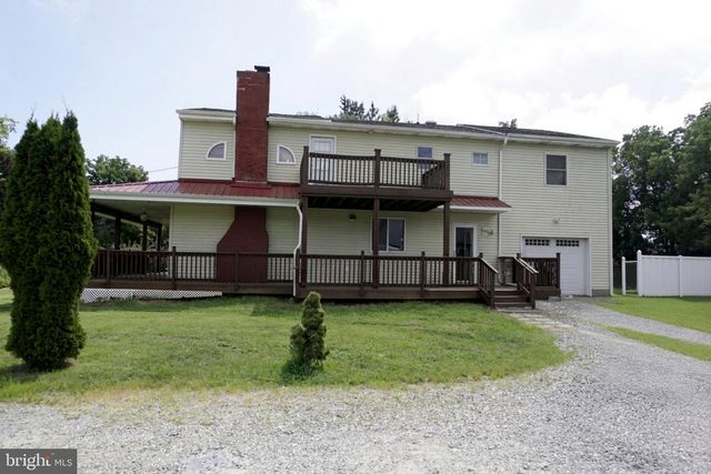 45 MEADOW RD, New Castle, DE 19720