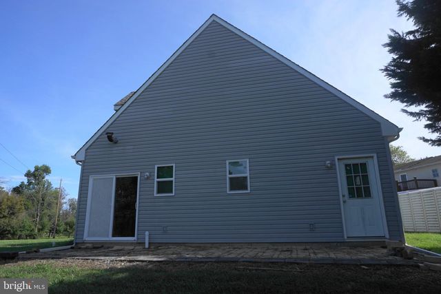 45 MEADOW RD, New Castle, DE 19720