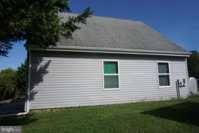 45 MEADOW RD, New Castle, DE 19720