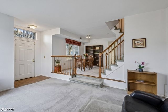 67 Bentley Court, Bedminster Twp., NJ 07921