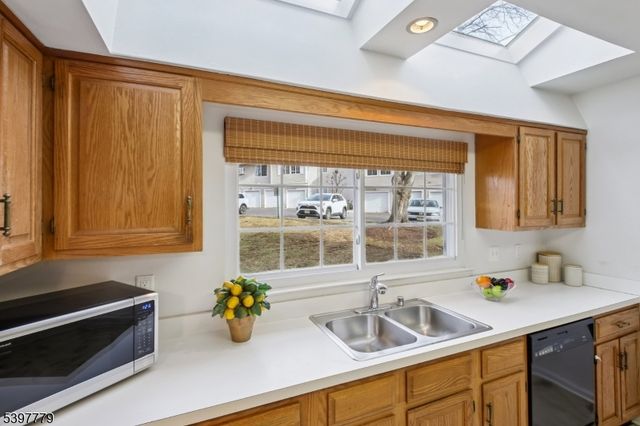 67 Bentley Court, Bedminster Twp., NJ 07921