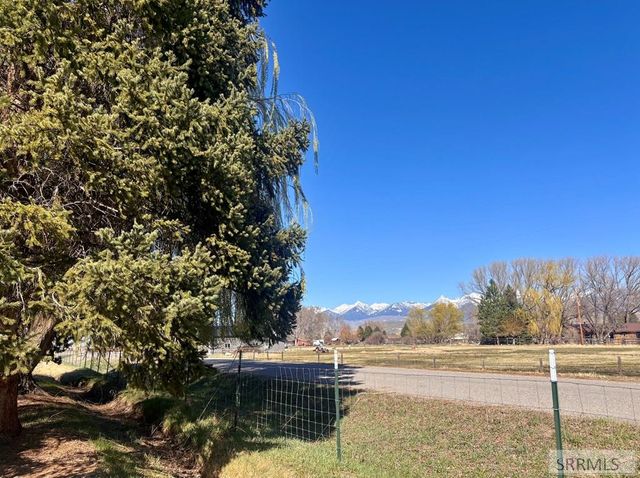 1 W Ute Road, Salmon, ID 83467