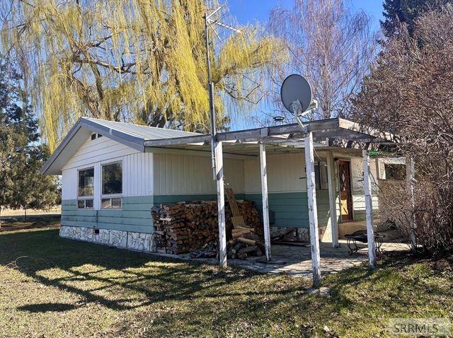 1 W Ute Road, Salmon, ID 83467