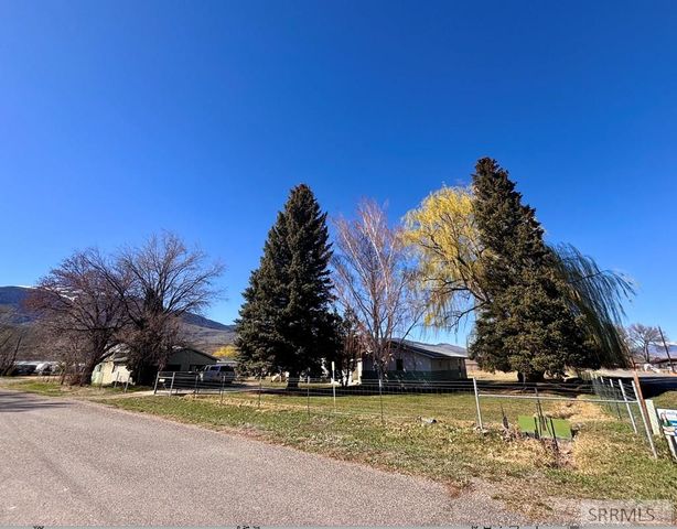 1 W Ute Road, Salmon, ID 83467