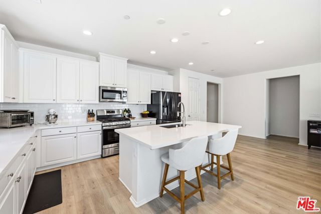 2141 Jenner Street, Lancaster, CA 93535