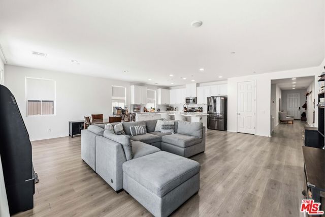 2141 Jenner Street, Lancaster, CA 93535