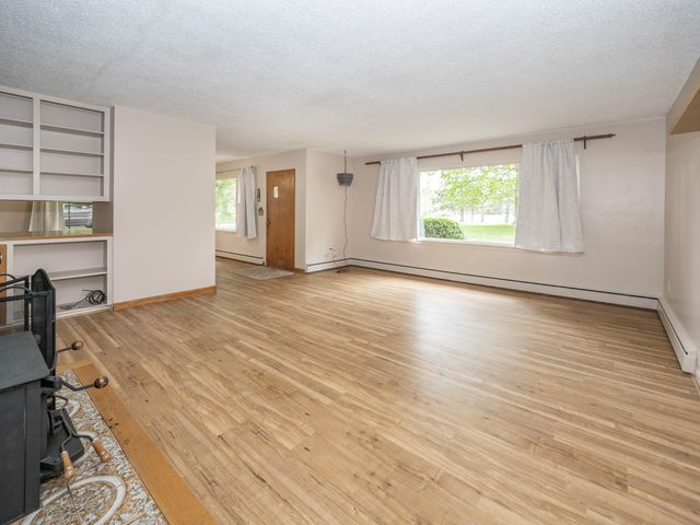 59021 County Road 215, Lawrence, MI 49064