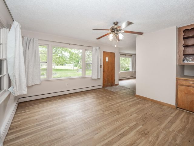 59021 County Road 215, Lawrence, MI 49064