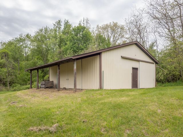 59021 County Road 215, Lawrence, MI 49064