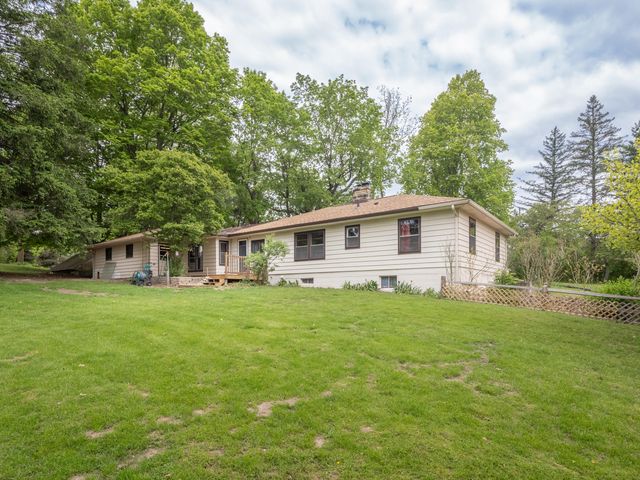 59021 County Road 215, Lawrence, MI 49064