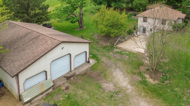 59021 County Road 215, Lawrence, MI 49064