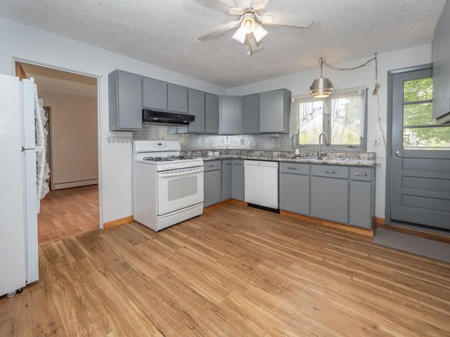 59021 County Road 215, Lawrence, MI 49064