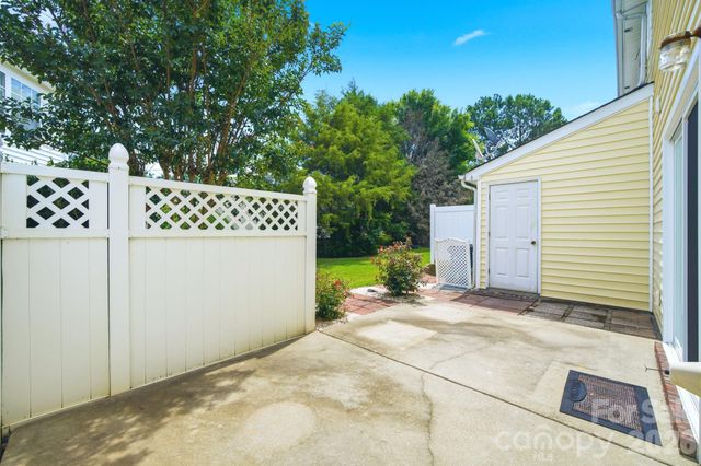 8038 Long House Lane, Fort Mill, SC 29707