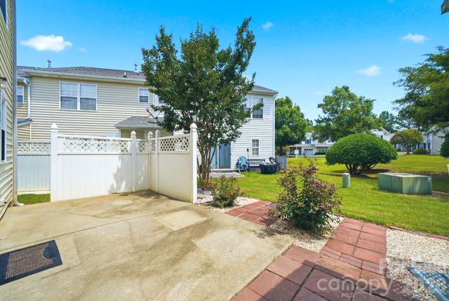 8038 Long House Lane, Fort Mill, SC 29707