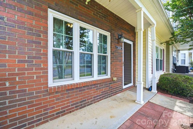 8038 Long House Lane, Fort Mill, SC 29707