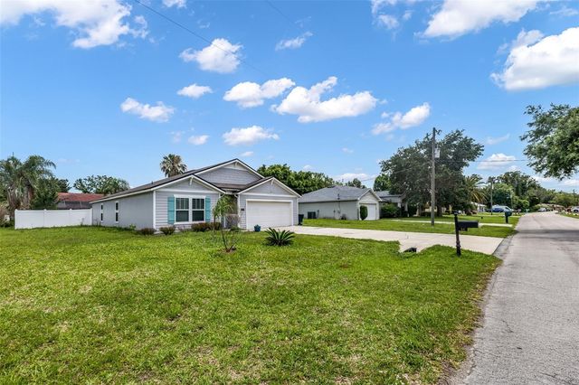 54 PATCHOGUE LANE, Palm Coast, FL 32164