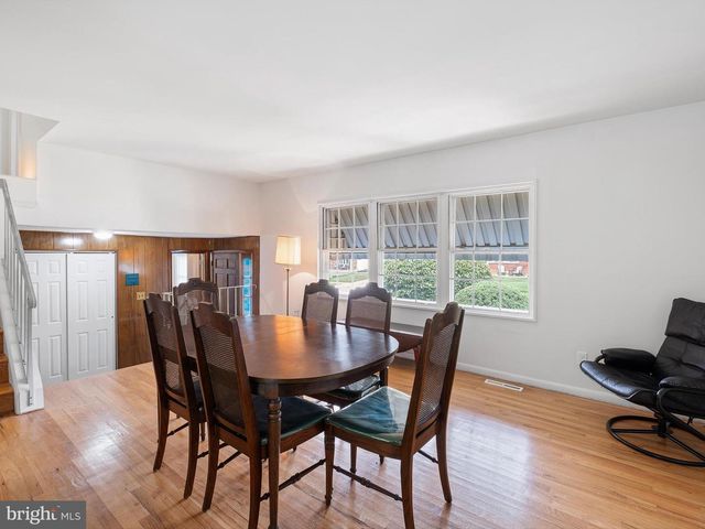 5 MYERS RD, Newark, DE 19713