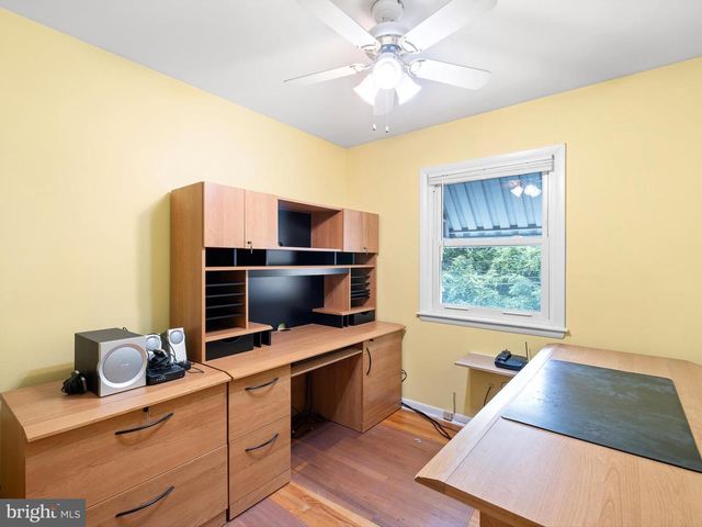 5 MYERS RD, Newark, DE 19713