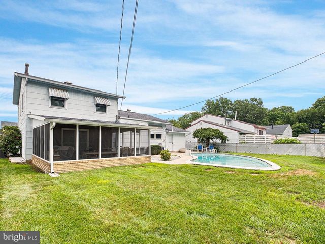 5 MYERS RD, Newark, DE 19713