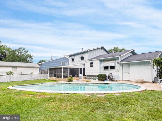 5 MYERS RD, Newark, DE 19713