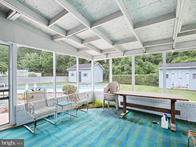 5 MYERS RD, Newark, DE 19713