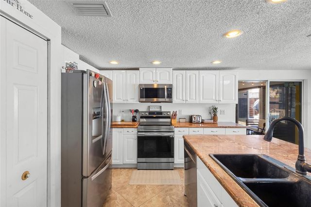 3340 SUNSET BEACH DRIVE, Venice, FL 34293