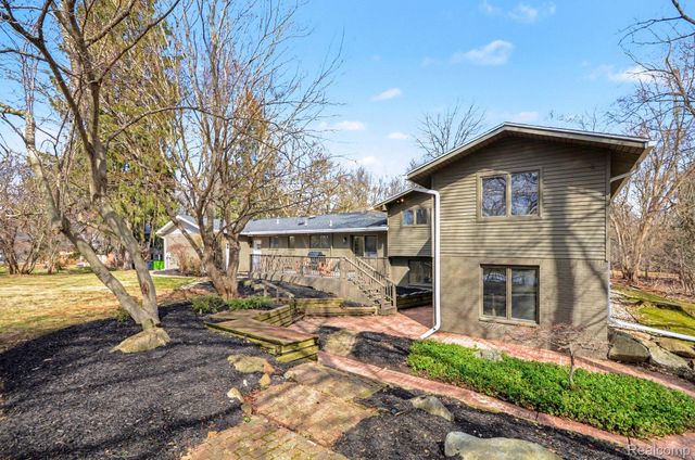 7250 Cedarcroft Lane, West Bloomfield Charter Township, MI 48322