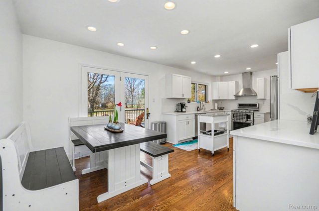 7250 Cedarcroft Lane, West Bloomfield Charter Township, MI 48322