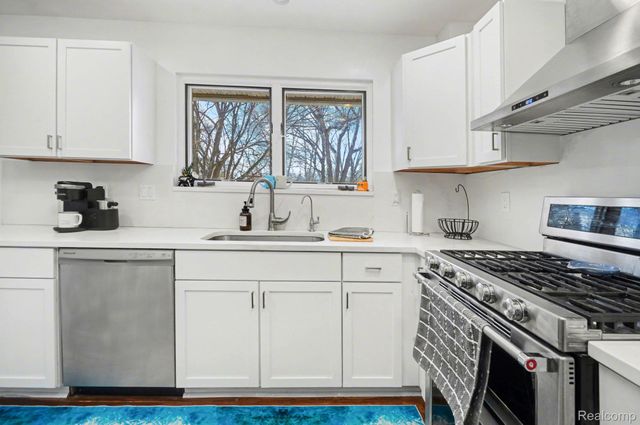 7250 Cedarcroft Lane, West Bloomfield Charter Township, MI 48322